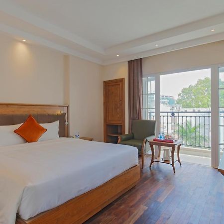 Hoang Lan Hotel Хошимин Екстериор снимка