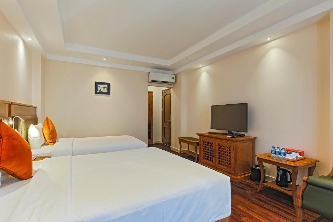 Hoang Lan Hotel Хошимин Екстериор снимка