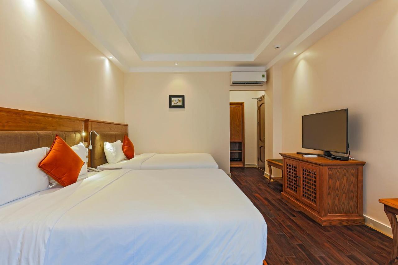 Hoang Lan Hotel Хошимин Екстериор снимка