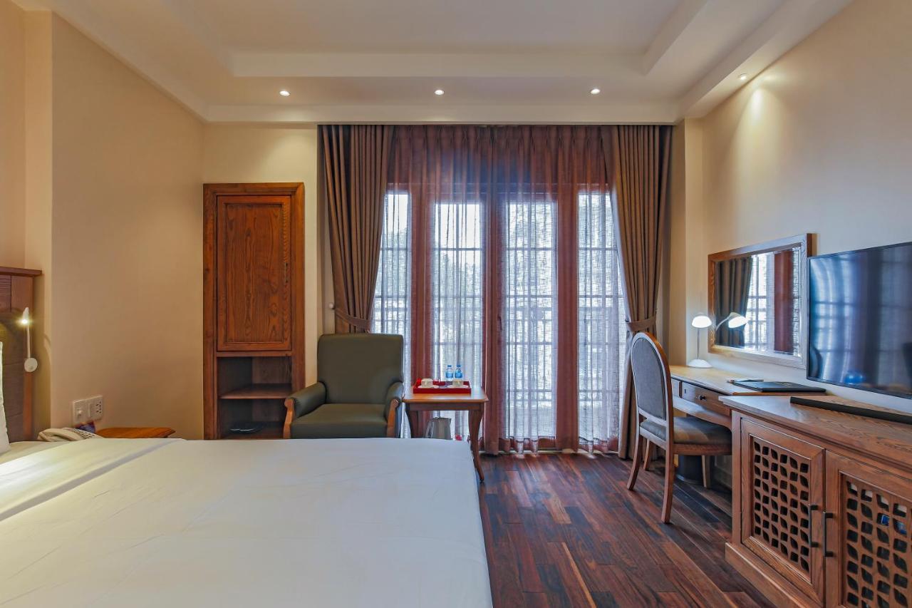 Hoang Lan Hotel Хошимин Екстериор снимка