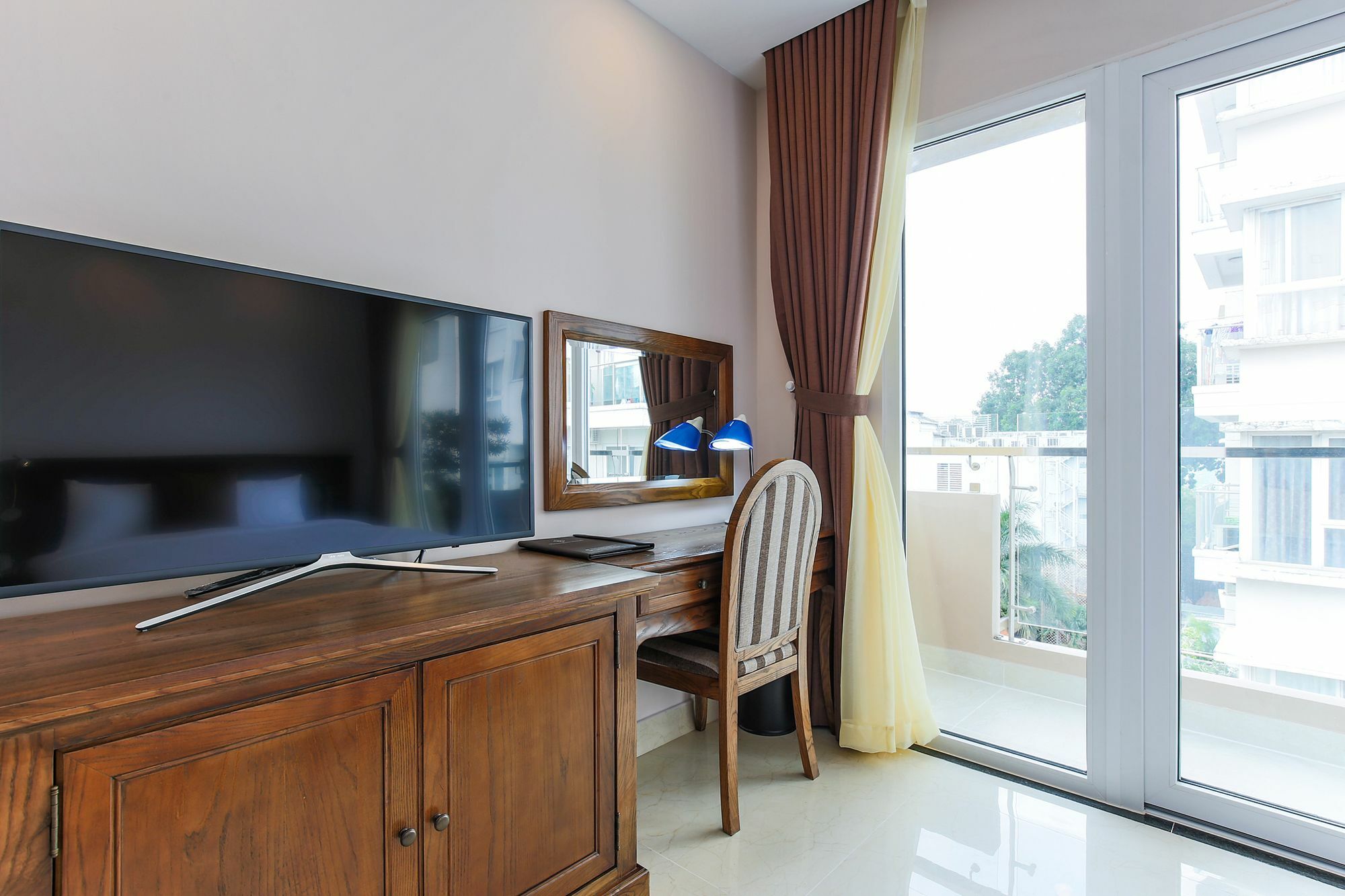 Hoang Lan Hotel Хошимин Екстериор снимка