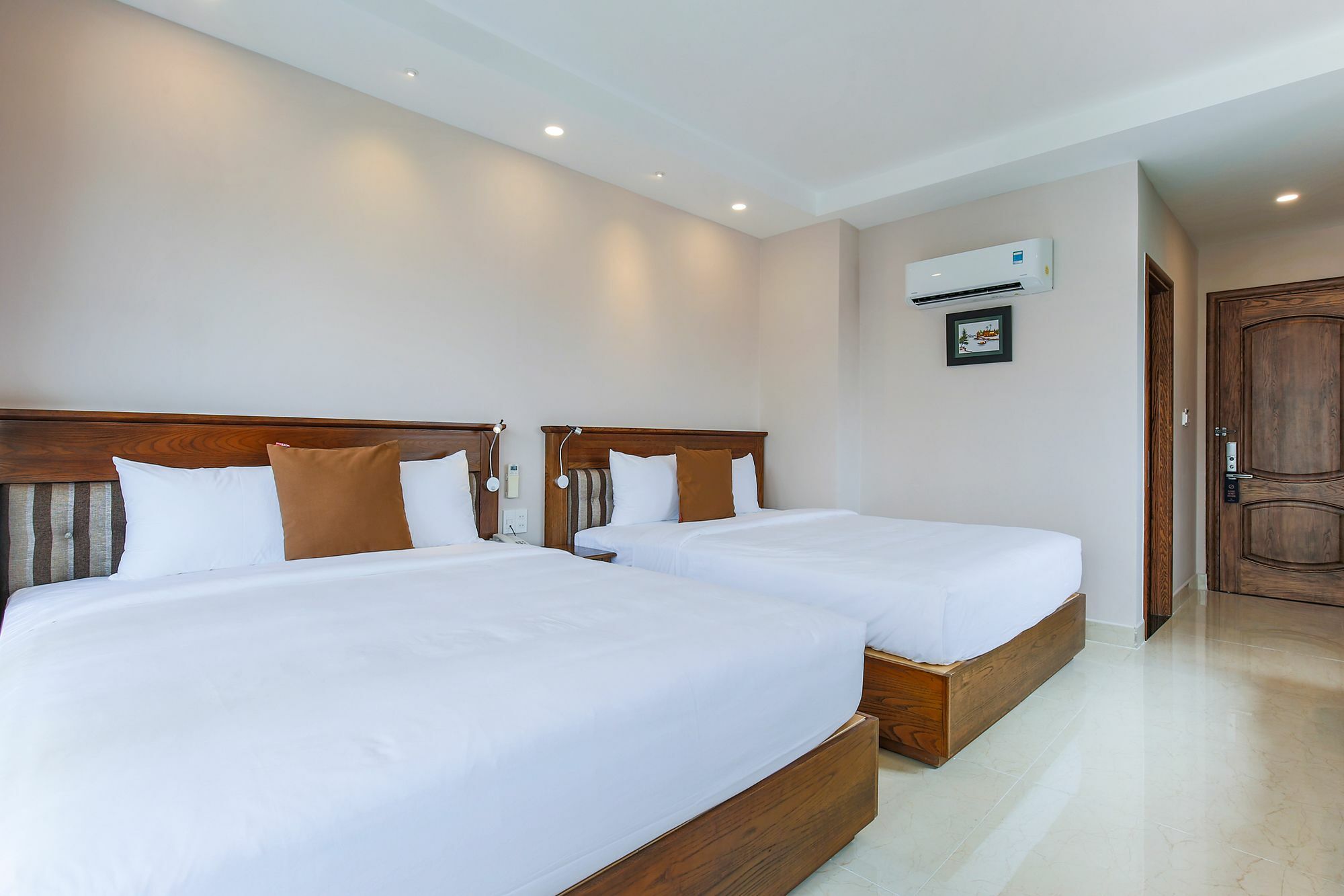 Hoang Lan Hotel Хошимин Екстериор снимка