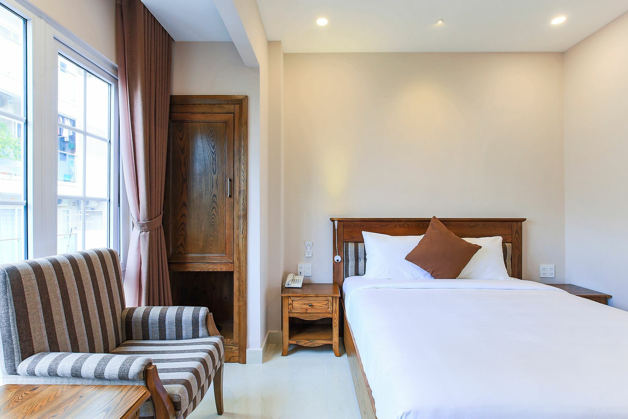 Hoang Lan Hotel Хошимин Екстериор снимка