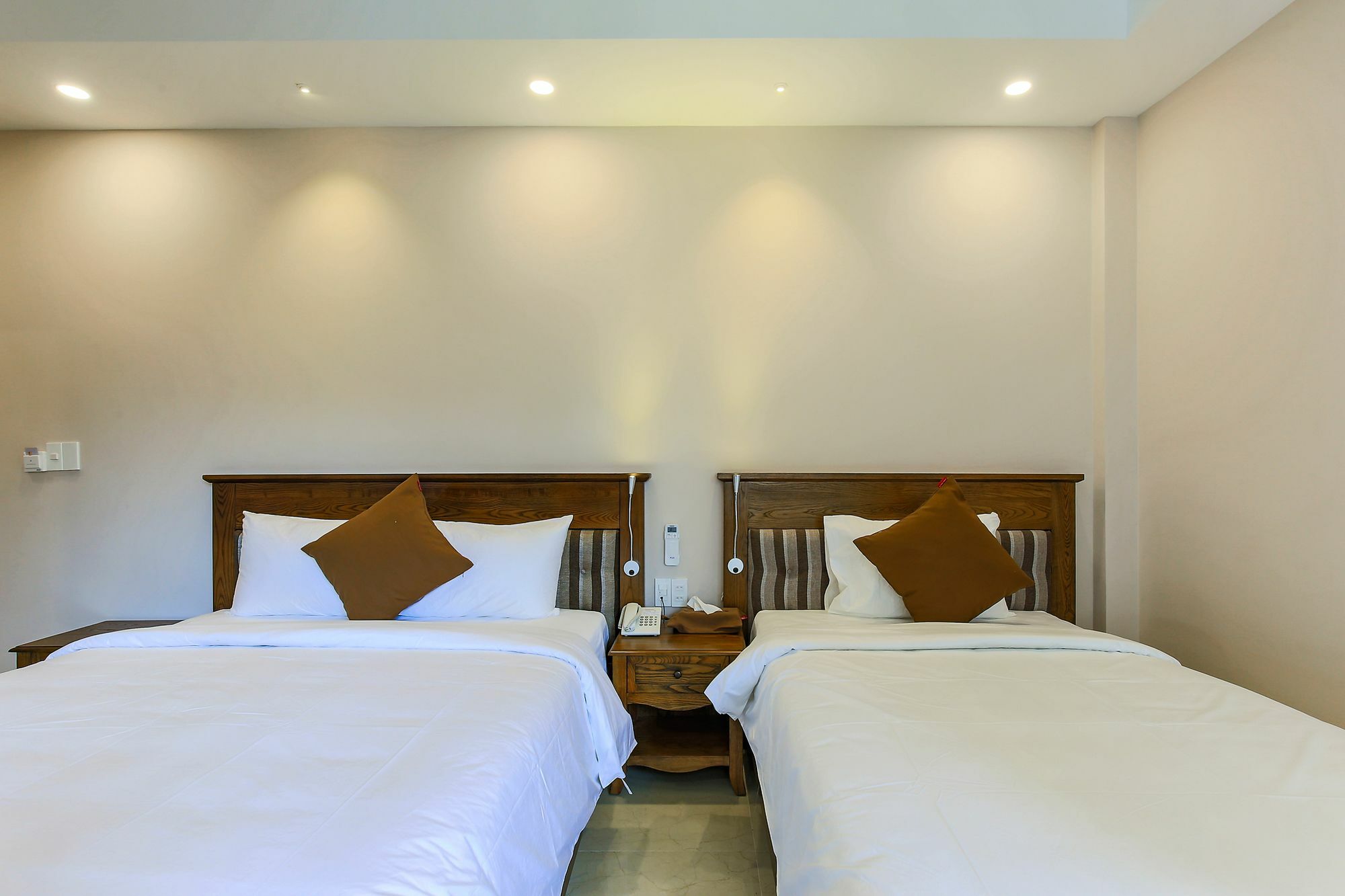 Hoang Lan Hotel Хошимин Екстериор снимка