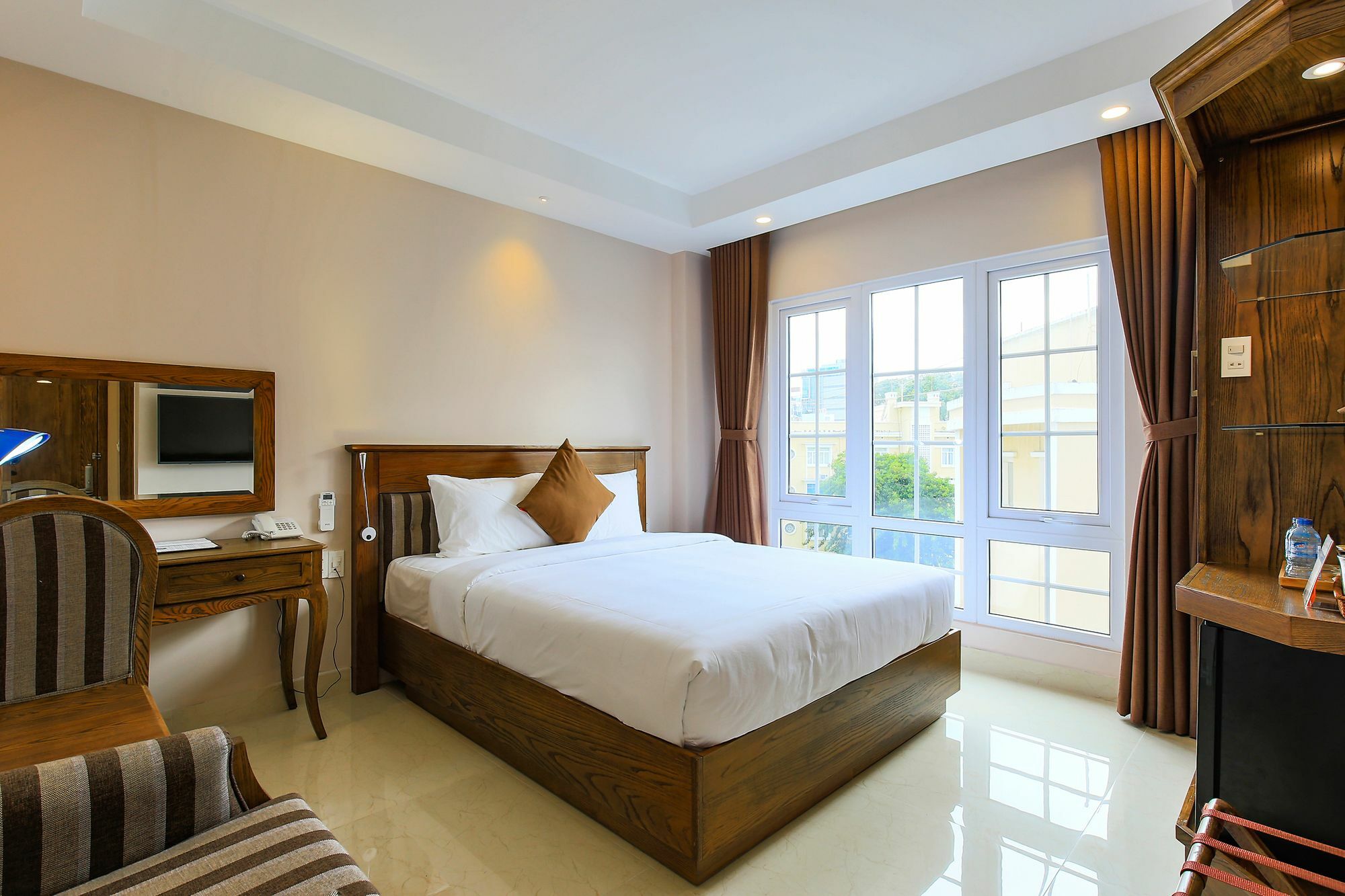 Hoang Lan Hotel Хошимин Екстериор снимка