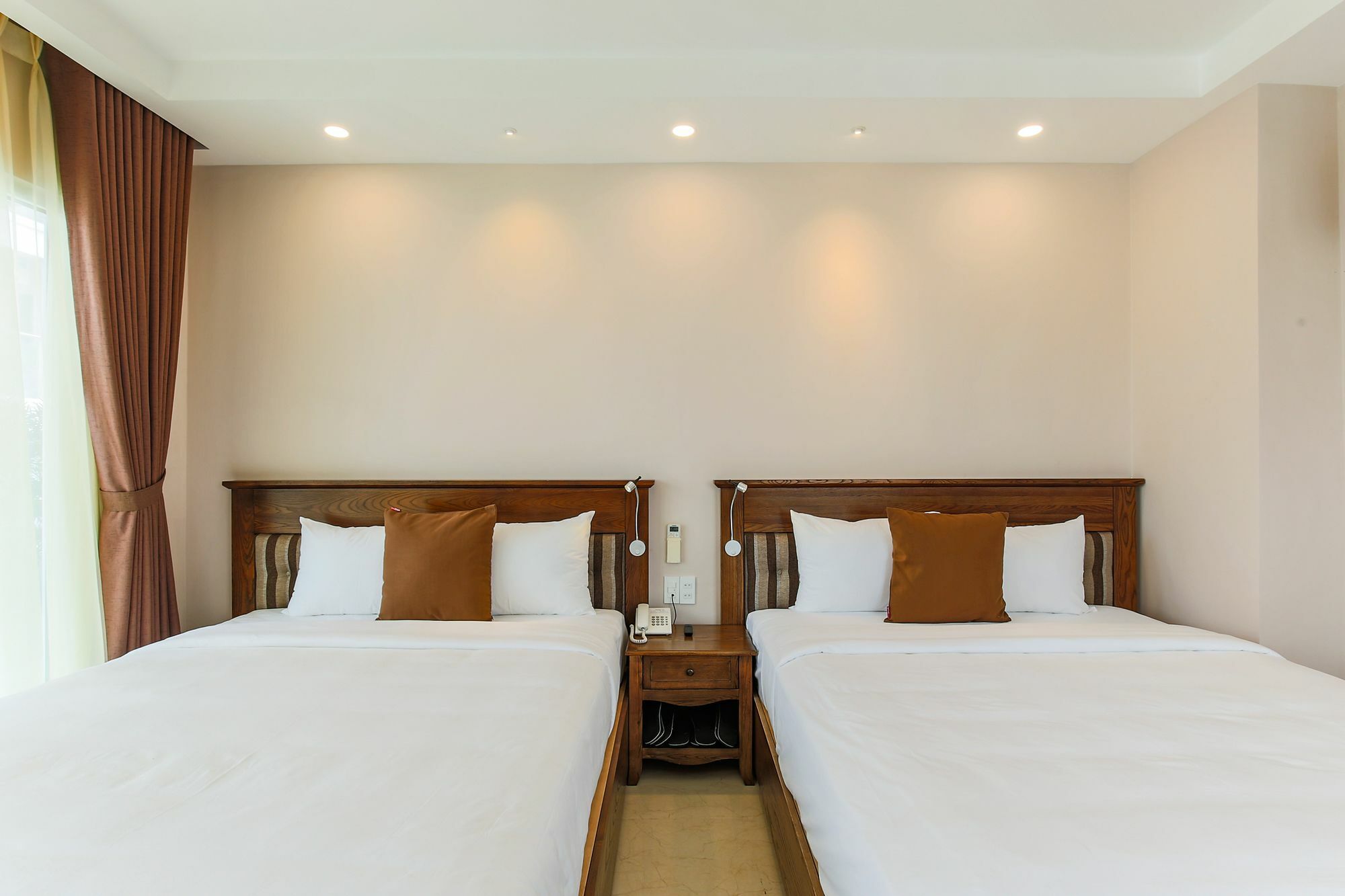Hoang Lan Hotel Хошимин Екстериор снимка