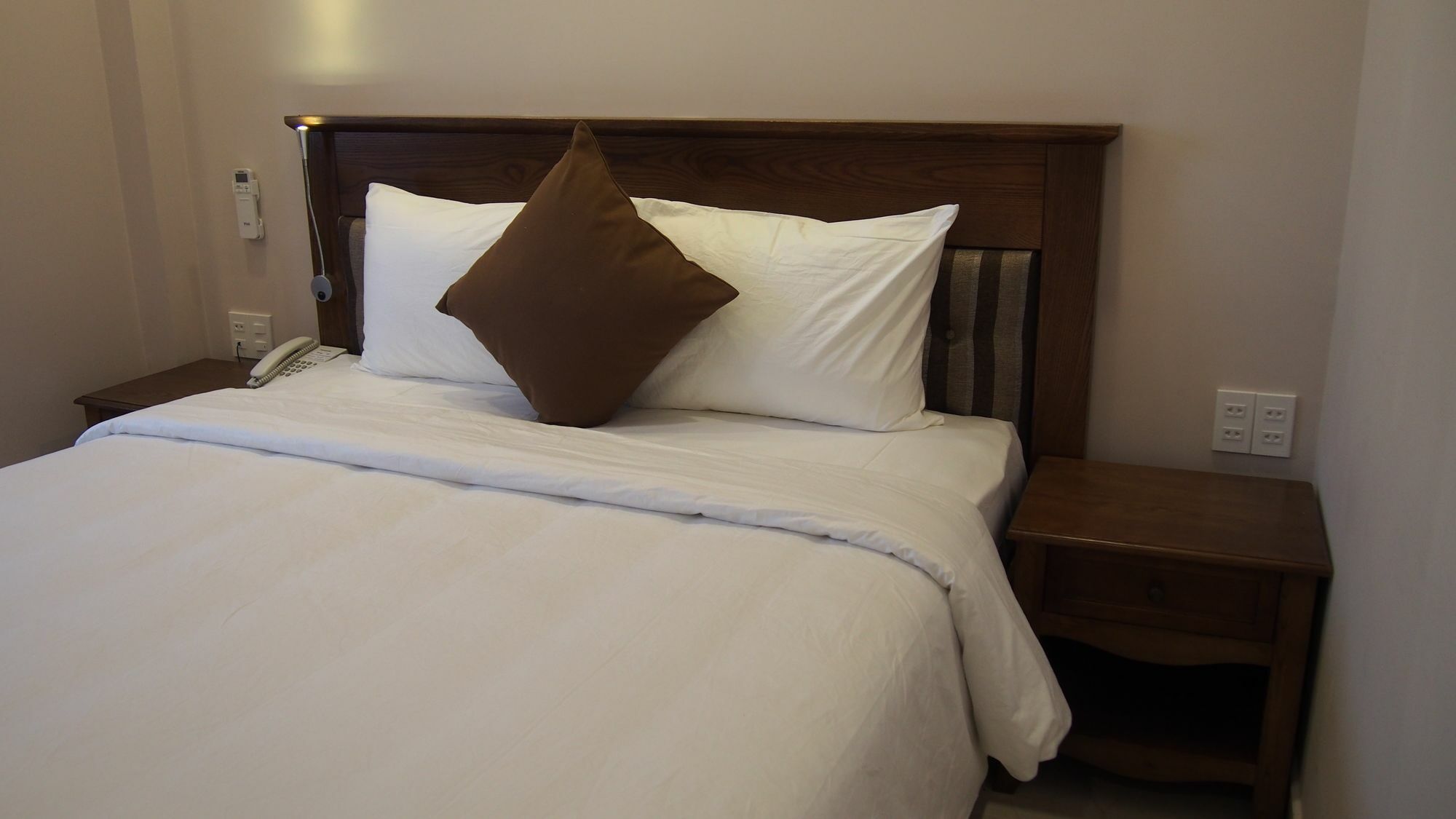 Hoang Lan Hotel Хошимин Екстериор снимка