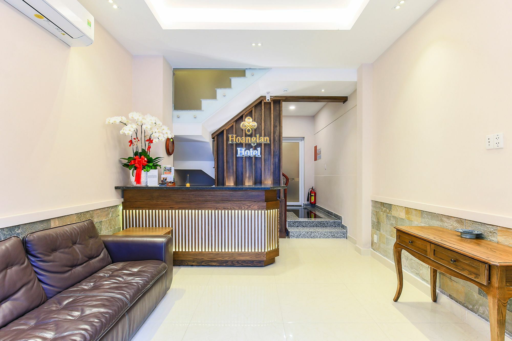 Hoang Lan Hotel Хошимин Екстериор снимка