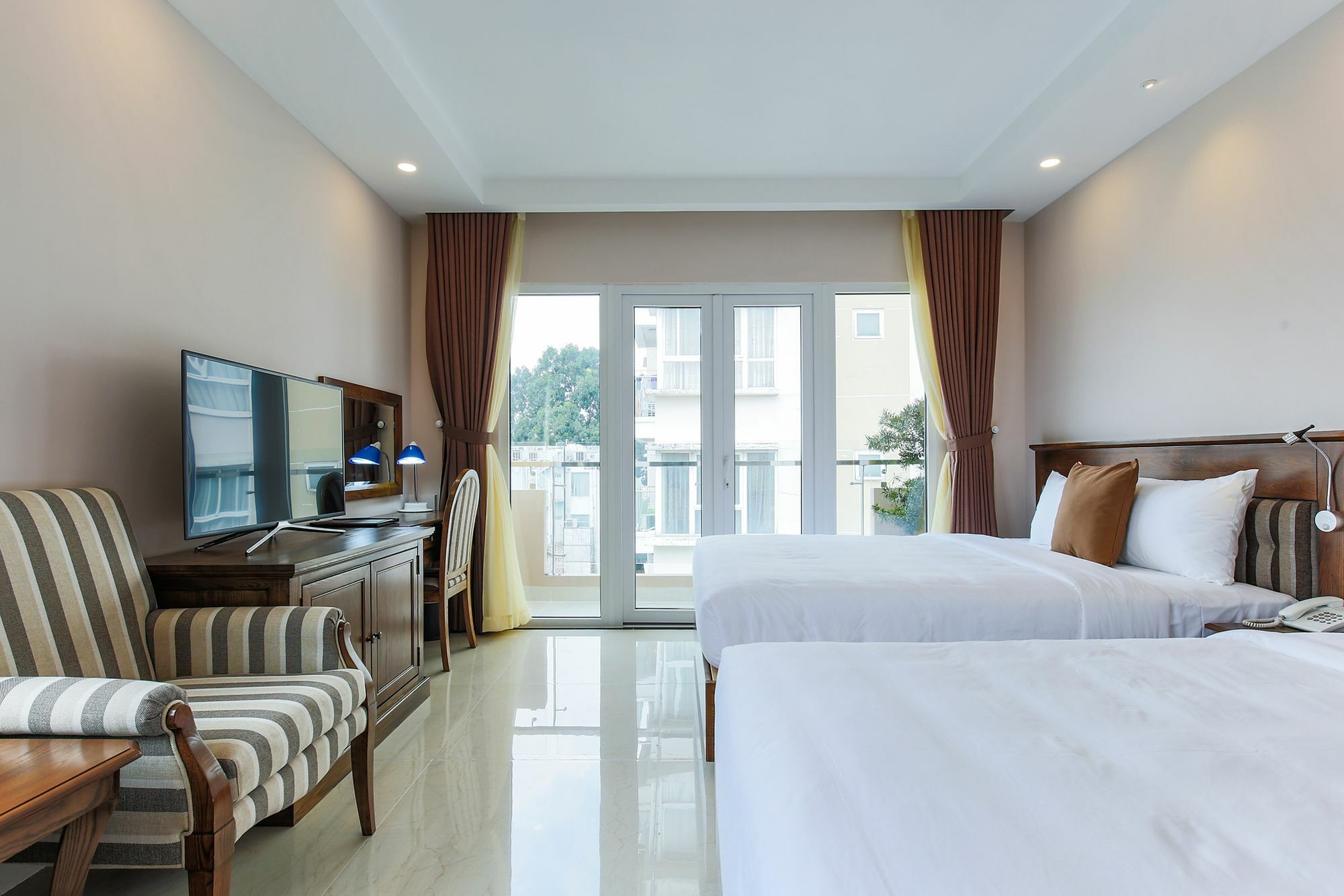 Hoang Lan Hotel Хошимин Екстериор снимка